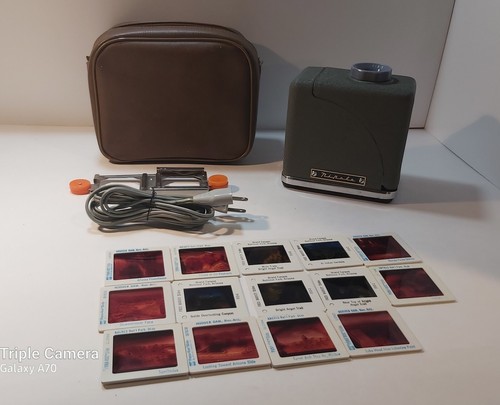 RARE NIPOLE 35mm Compact Folding Portable Slide Projector