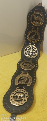 Horse brass pendants on leather 6 badges - From Canada - photo 3