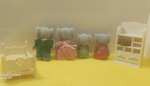 1995 Epoch Calico Critters Sylvanian Family Elephant Family - photo 3