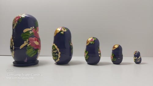 Vintage Russian Matrioshka Hand Painted 5 Wooden Nesting Dolls - photo 3
