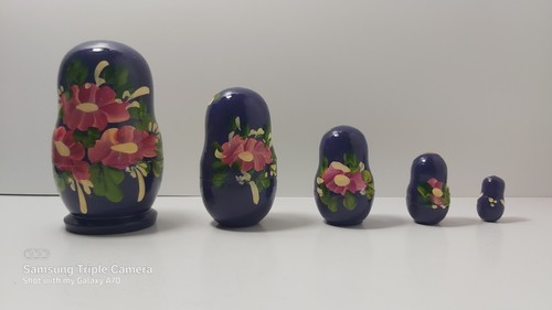 Vintage Russian Matrioshka Hand Painted 5 Wooden Nesting Dolls - photo 4