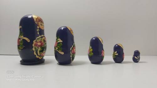 Vintage Russian Matrioshka Hand Painted 5 Wooden Nesting Dolls - photo 5