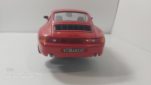 Vintage Burago Porsche 911 Carrera 1993 1:18 Die Cast Car - photo 5
