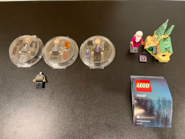 Lego Harry Potter Minifigures and Mini Hogwarts 30435