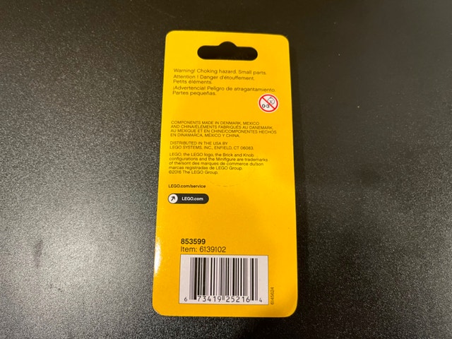 Lego New York Minifigure Magnet 853599 - photo 2