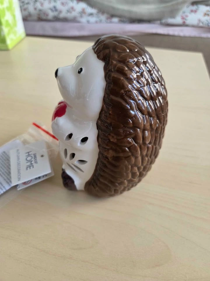 Hedgehog Figurine - Fall Winter Decoration - photo 3