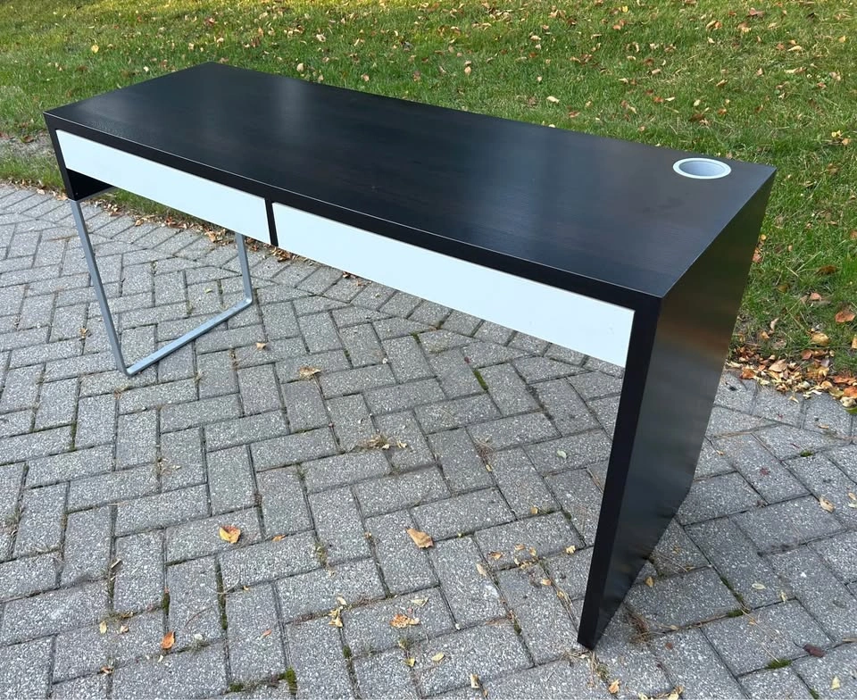 Modern Office Desk 56” x 20” x 29.5” High - photo 2