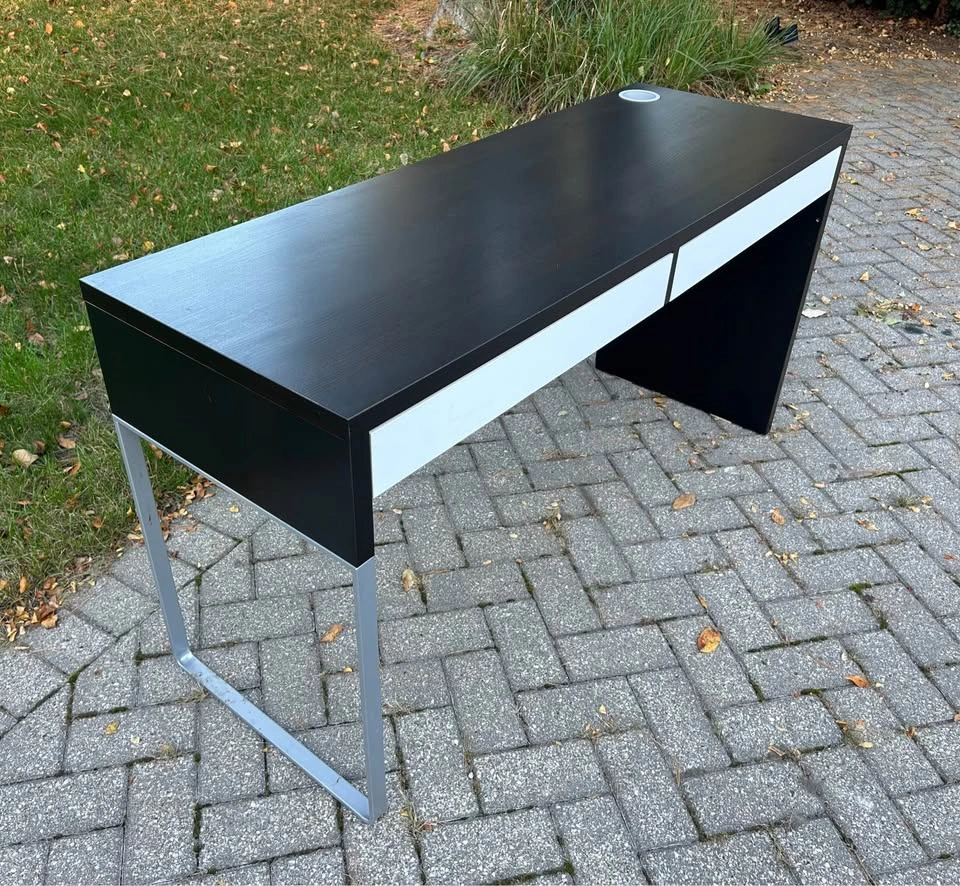 Modern Office Desk 56” x 20” x 29.5” High - photo 3