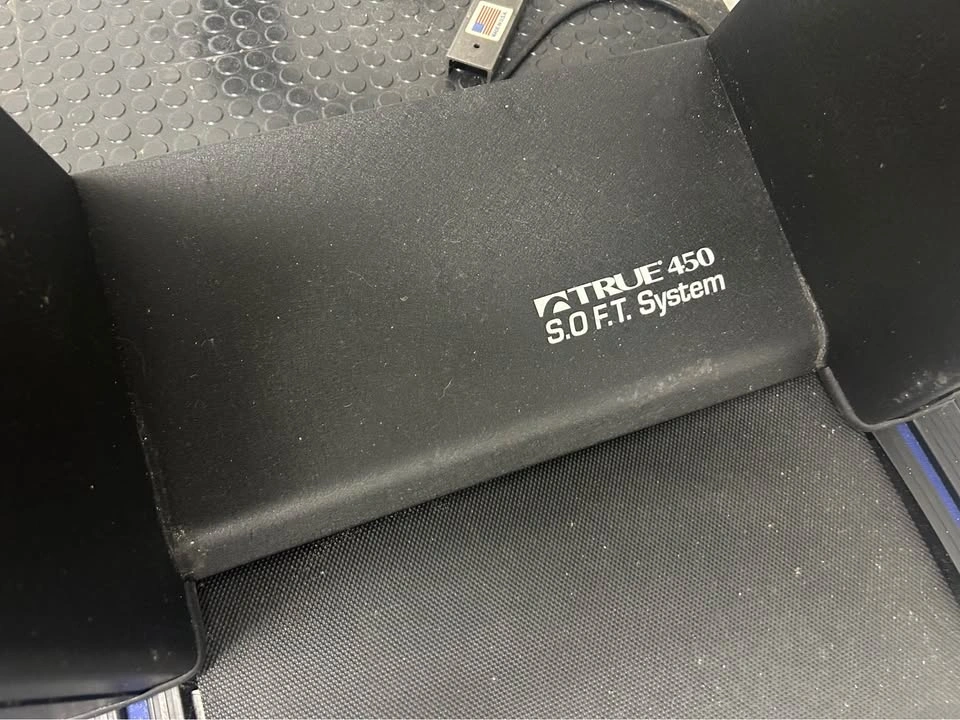 True Treadmill Model 450P - photo 5