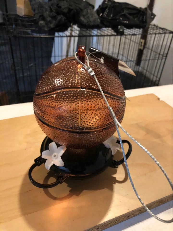 Pinebush Home & Garden Basketball Hummingbird Feeder - photo 2