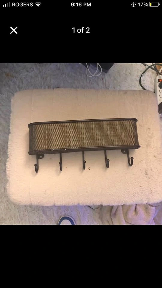 Metal Mesh Wall Mount Mail Organizer with Key Hooks