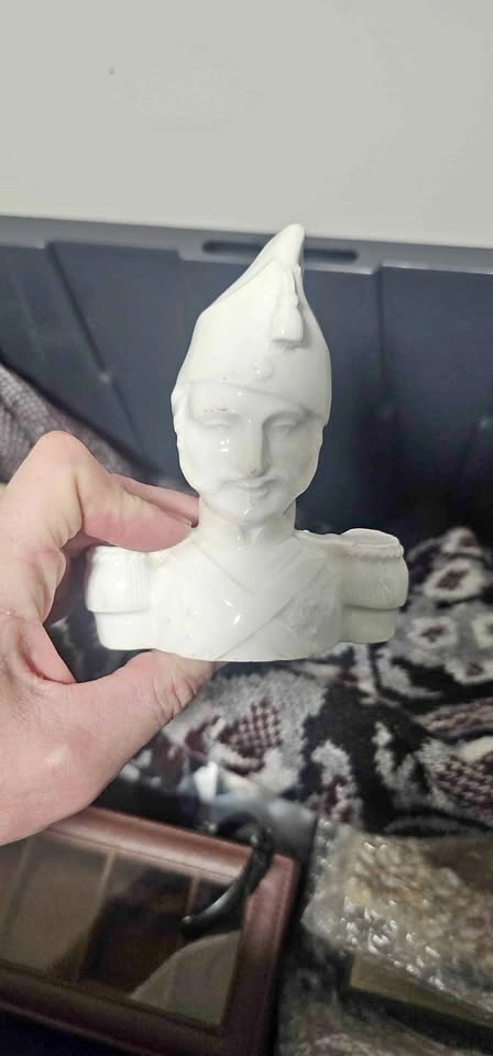 Vintage White Porcelain Military Bust Desk Inkwell & Quill / Pen