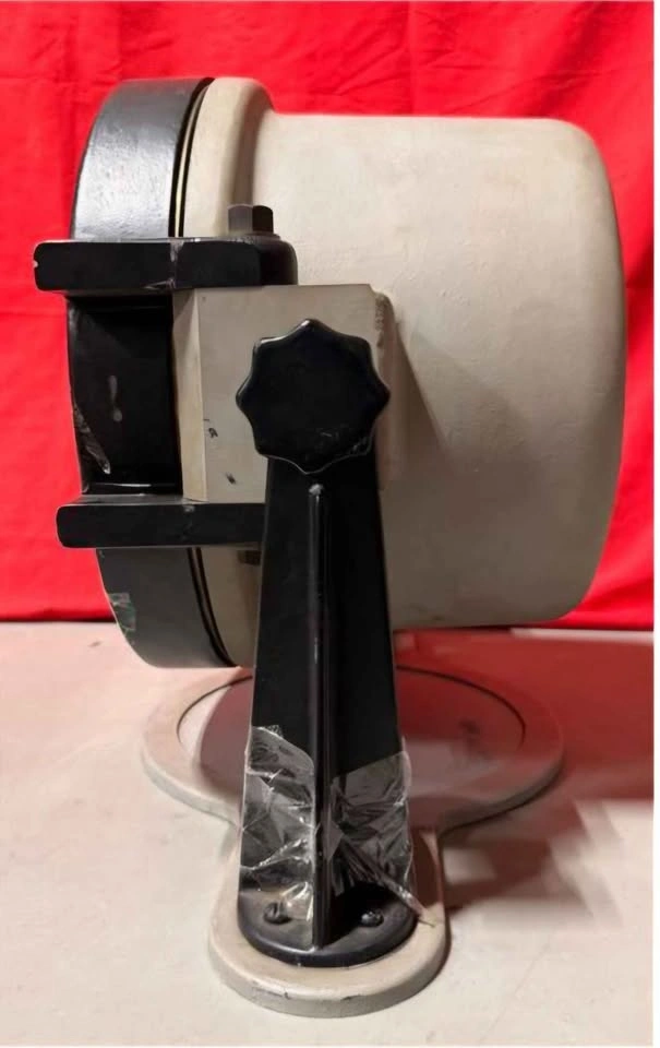 RARE WWII RCAF Aircraft Instrument Vacuum Test Chamber - photo 3