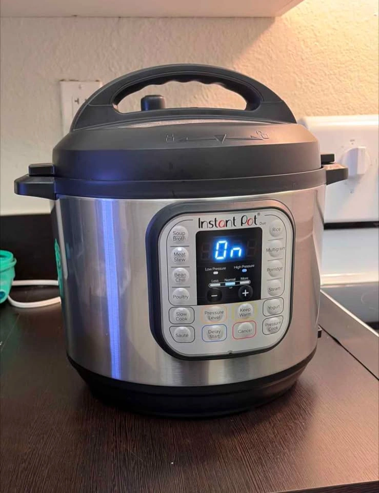 Instant Pot Duo 6 quart 7-in-1 pressure cooker - photo 2