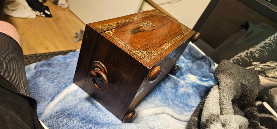 Antique Victorian Rosewood Tea Caddy c.1840 - Mother of Pearl - photo 2