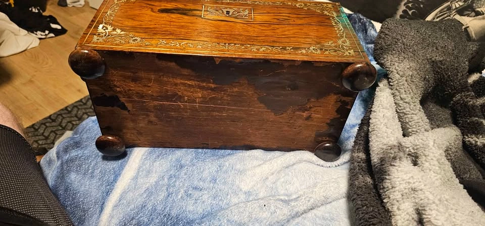 Antique Victorian Rosewood Tea Caddy c.1840 - Mother of Pearl - photo 4