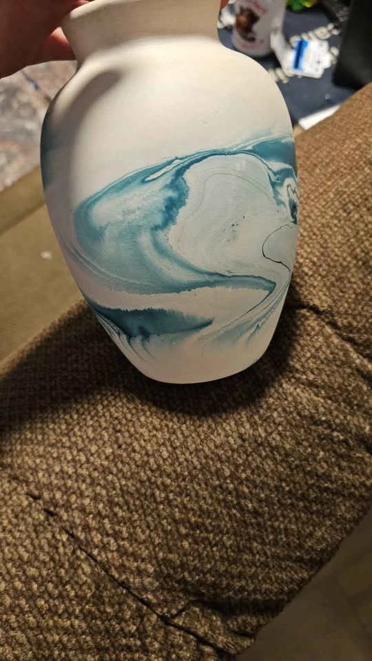 Vintage Nemadji Pottery 7" Swirl Vase - Made in USA - photo 2