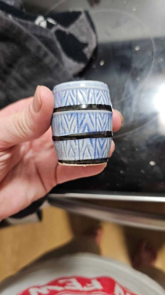 Vintage 1970s Ceramic Barrel Shot Glass / Toothpick Holder - photo 3