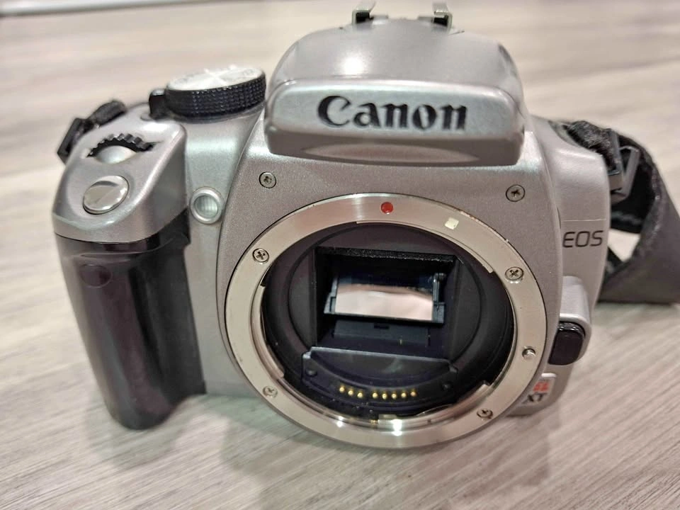 Canon EOS Digital Rebel XT Camera Body