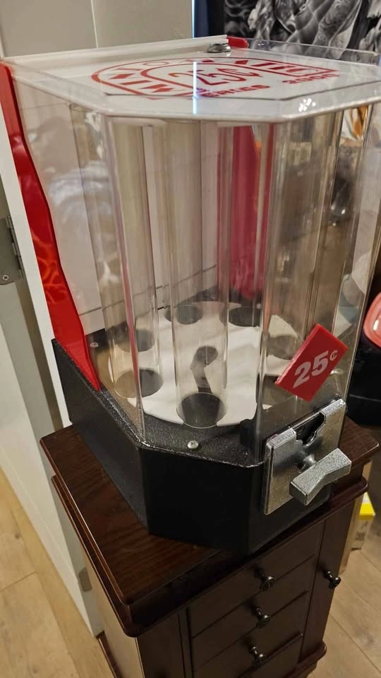Vintage Mintomatic Series 2000 Candy Dispenser - photo 2