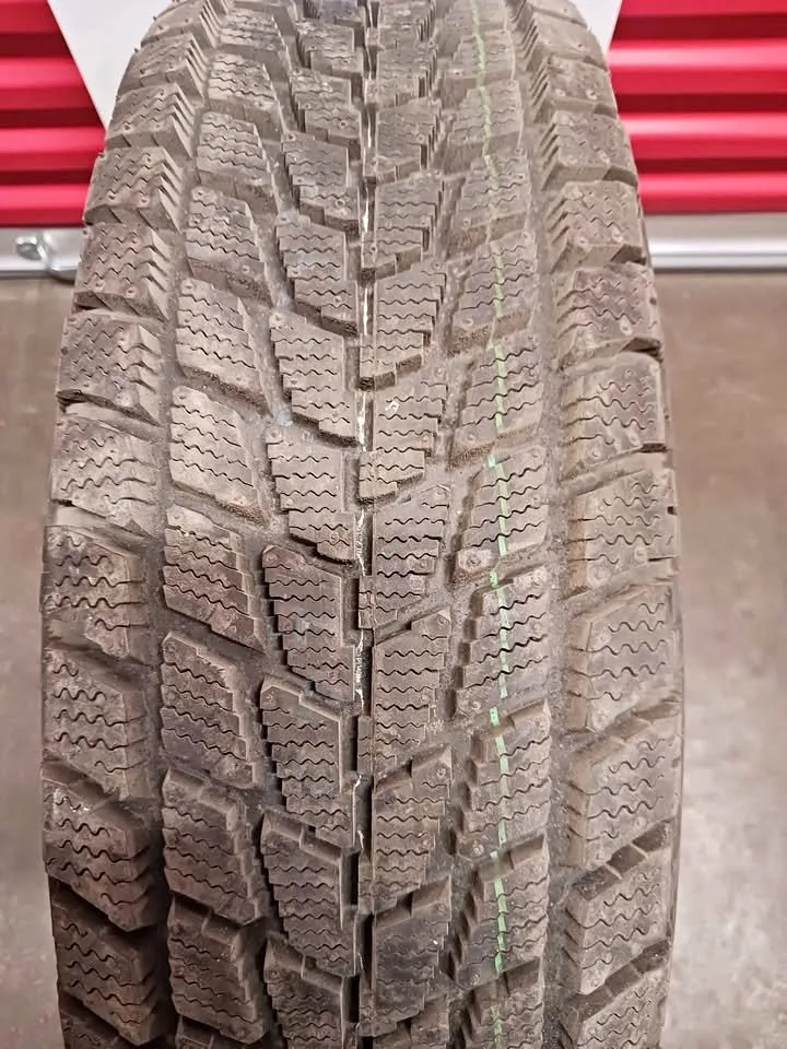 225 75 r15 Toyo Observe G-02 All Season Tire - New thumbnail