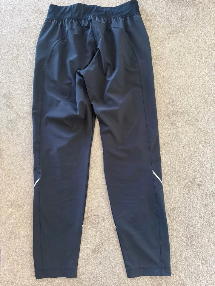 Ladies size S Under Armour Track Pants - photo 2