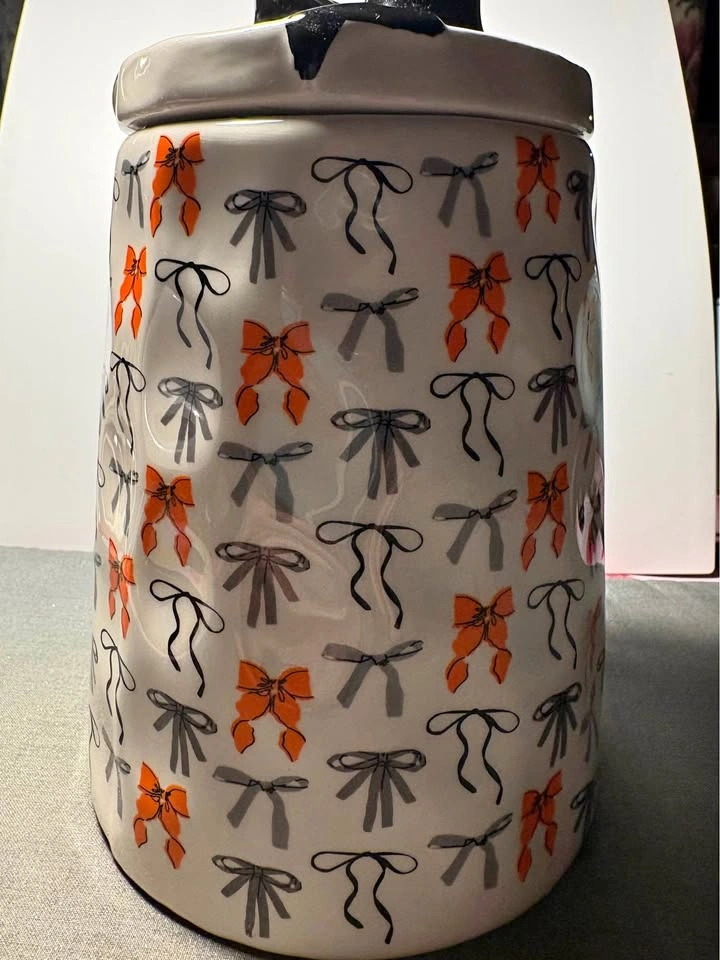 Halloween cookie jar