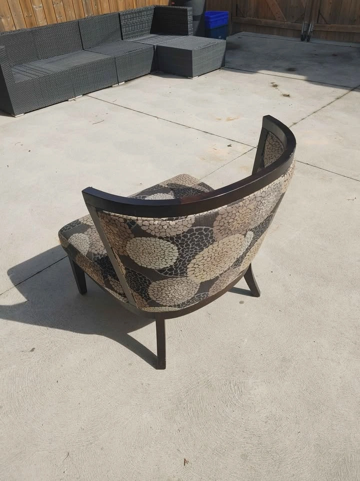 Monarch Accent Chair - photo 3