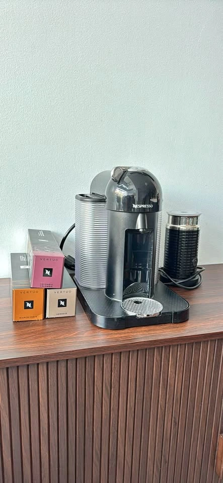 Nespresso Vertuo with milk frother and 30 pods