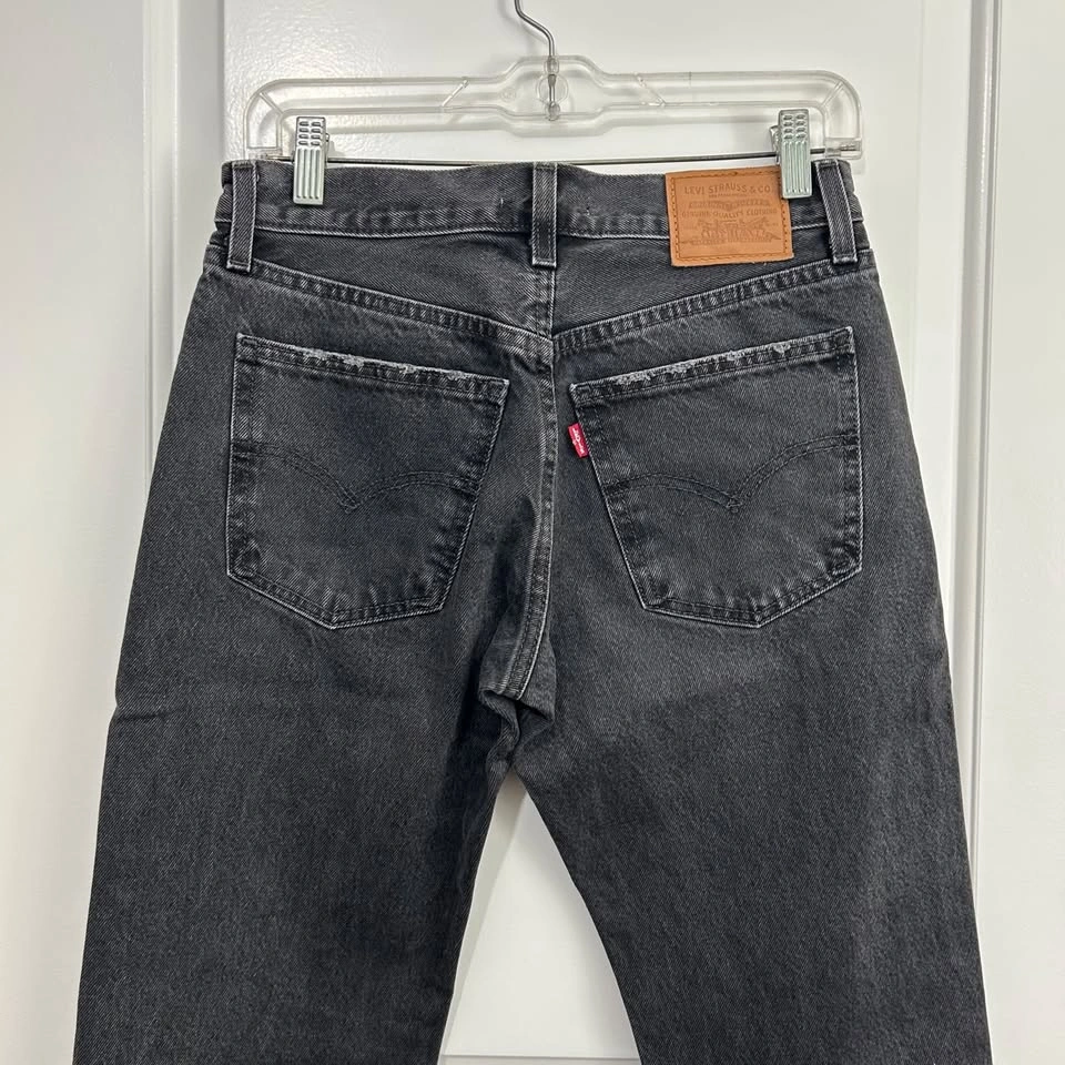 Levi's Middy Straight Jeans – Faded Black Wash, Size 26 - photo 5