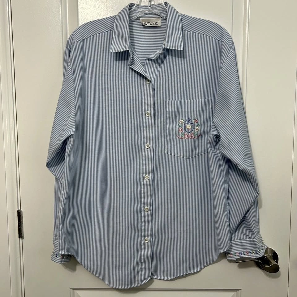 Casey & Max Blue Striped Embroidered Button-Down Shirt S/M