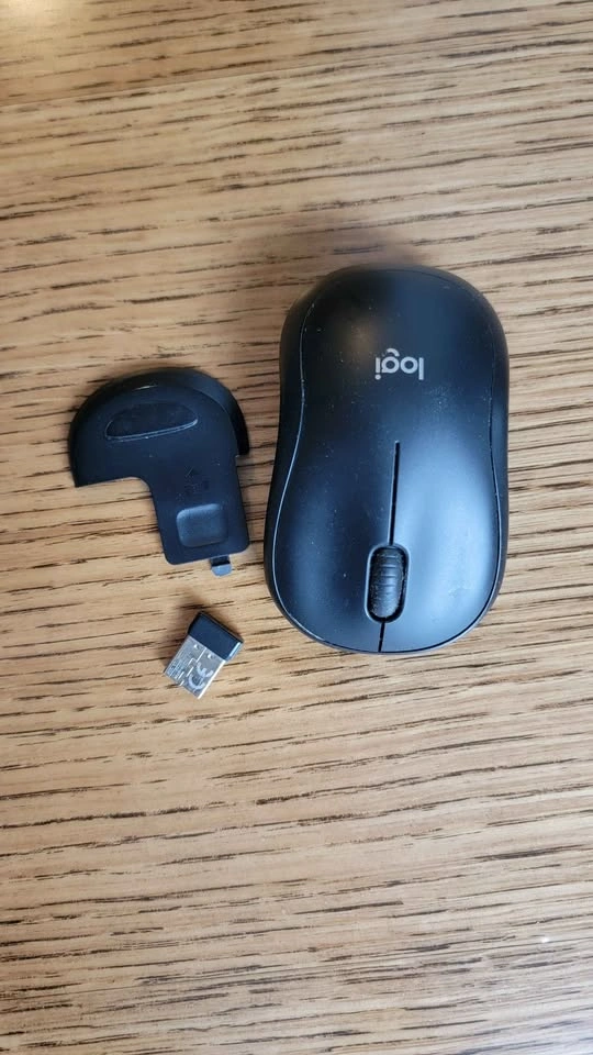 Logitech M185 Wireless Mouse