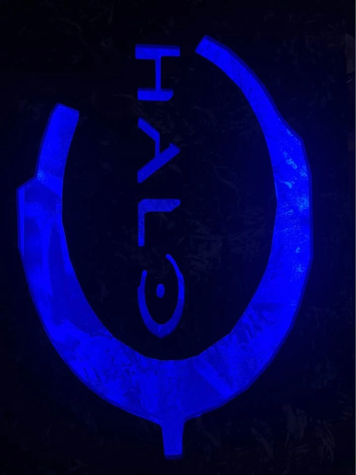 HALO sign - photo 3