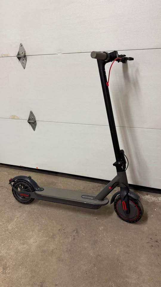 Electric Scooter - 8.5” Solid Tires | 350W Motor - photo 3
