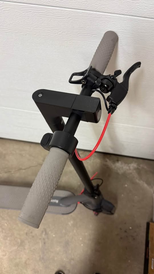 Electric Scooter - 8.5” Solid Tires | 350W Motor - photo 5