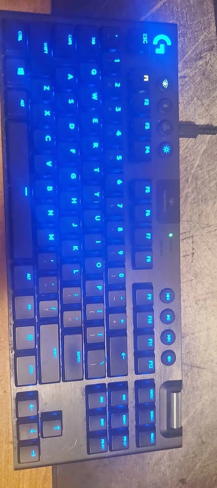 Logitech G915 Lightspeed tkl Gaming Keyboard