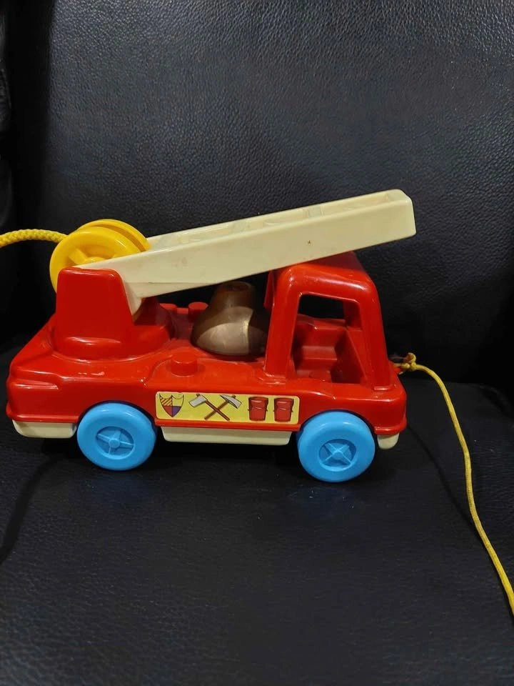 Vintage 1975 Matchbox Fire Truck toy - photo 3