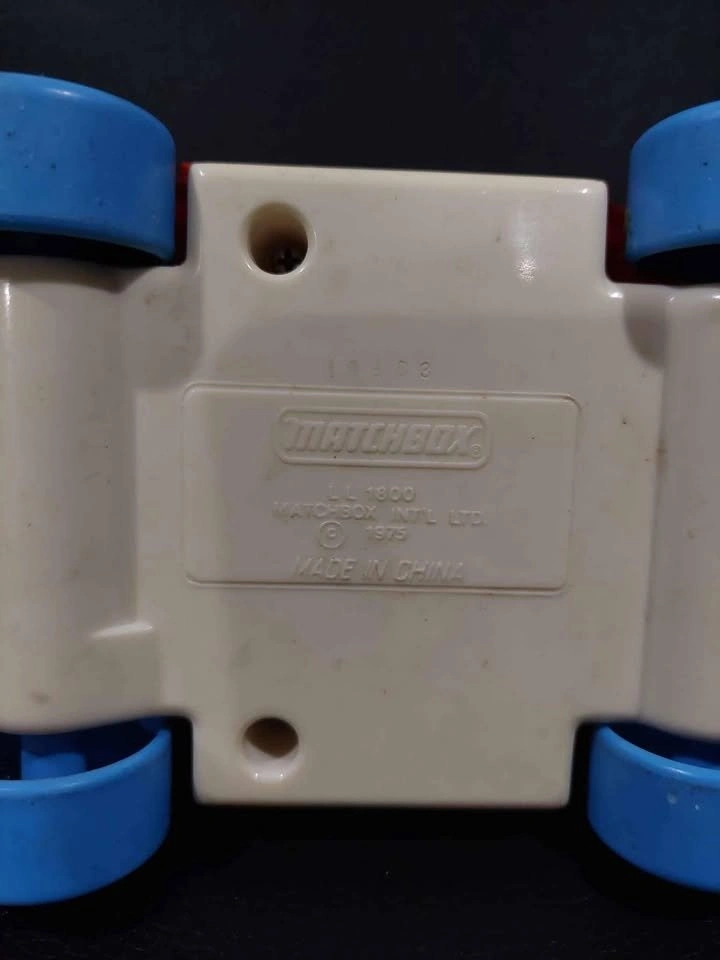 Vintage 1975 Matchbox Fire Truck toy - photo 4