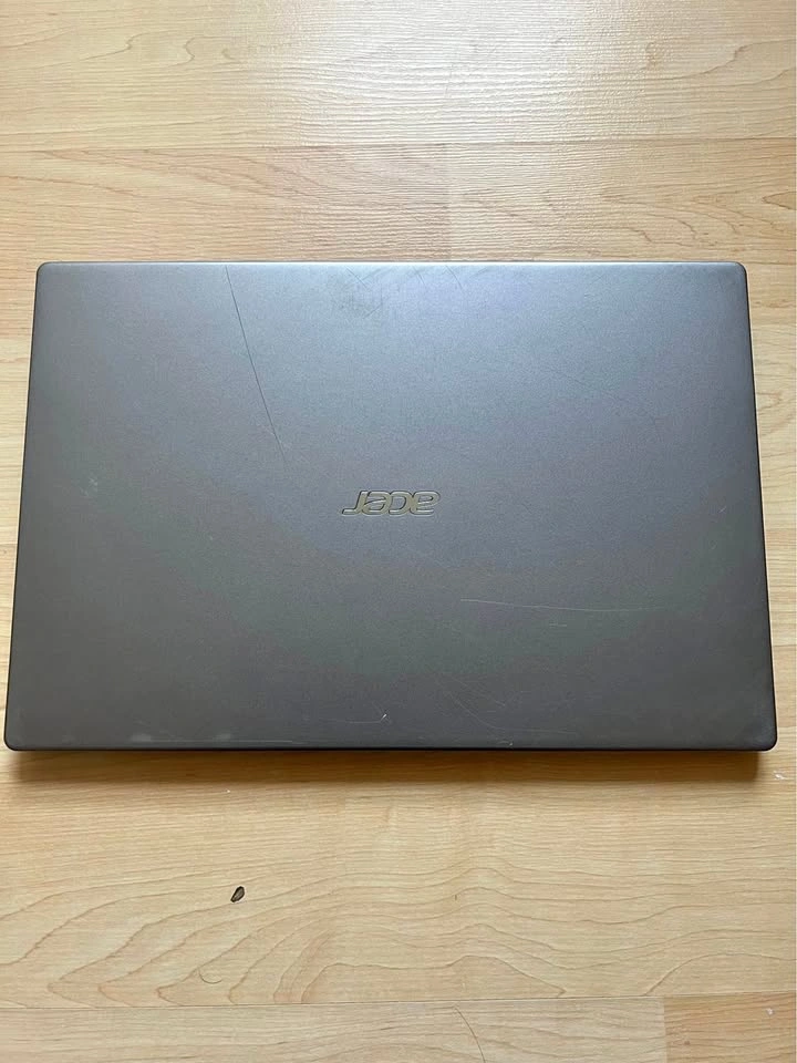 Acer Swift laptop core i7 512gb ssd 8 Gb ram