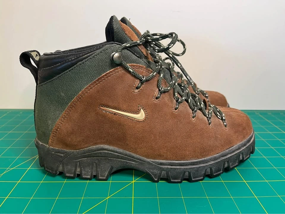 Vintage Women’s 1998 Nike ACG Air Gimli Hiking Boots US 9 - photo 3