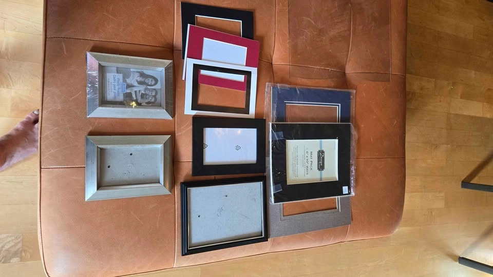 Picture Frames and Mats - photo 2