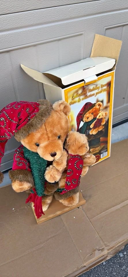 Collectable holiday bear