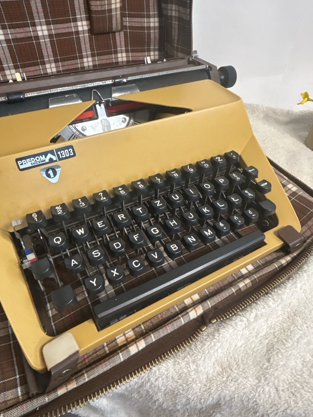 1982 Typewriter Predom-Łucznik model 1303, with Case - photo 3