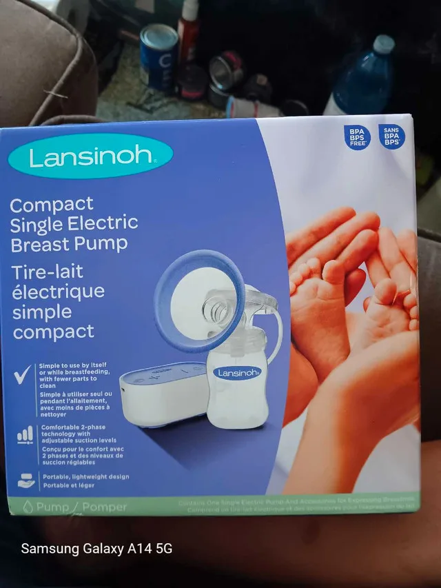 BNIB BREASTPUMP thumbnail