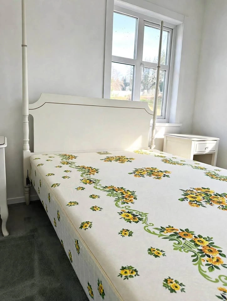 Double/Full size White Four-Poster Bed Frame with Mattress