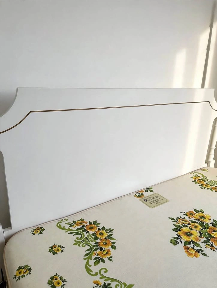 Double/Full size White Four-Poster Bed Frame with Mattress - photo 3