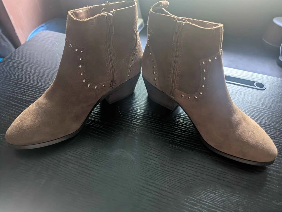 Steve Madden Brown Ankle Booties – Size 5.5 - photo 2