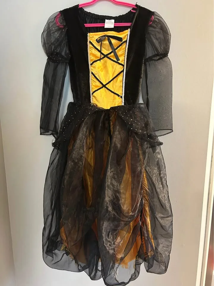 Girls Size M Witch Costume image indicator(2)