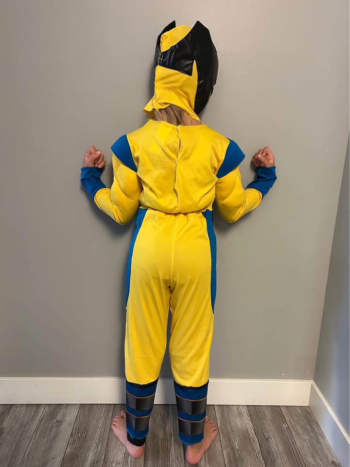 Kid’s Size 7/8 Marvel Wolverine Costume - photo 2