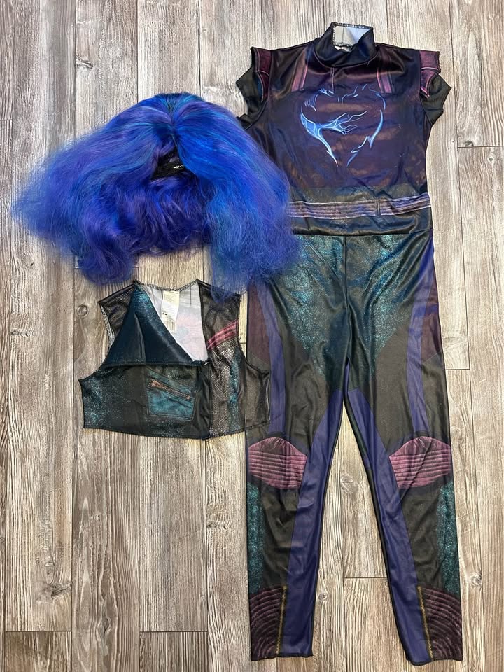 Disney Descendants 3 Mal Costume - Size 7/8 - photo 3